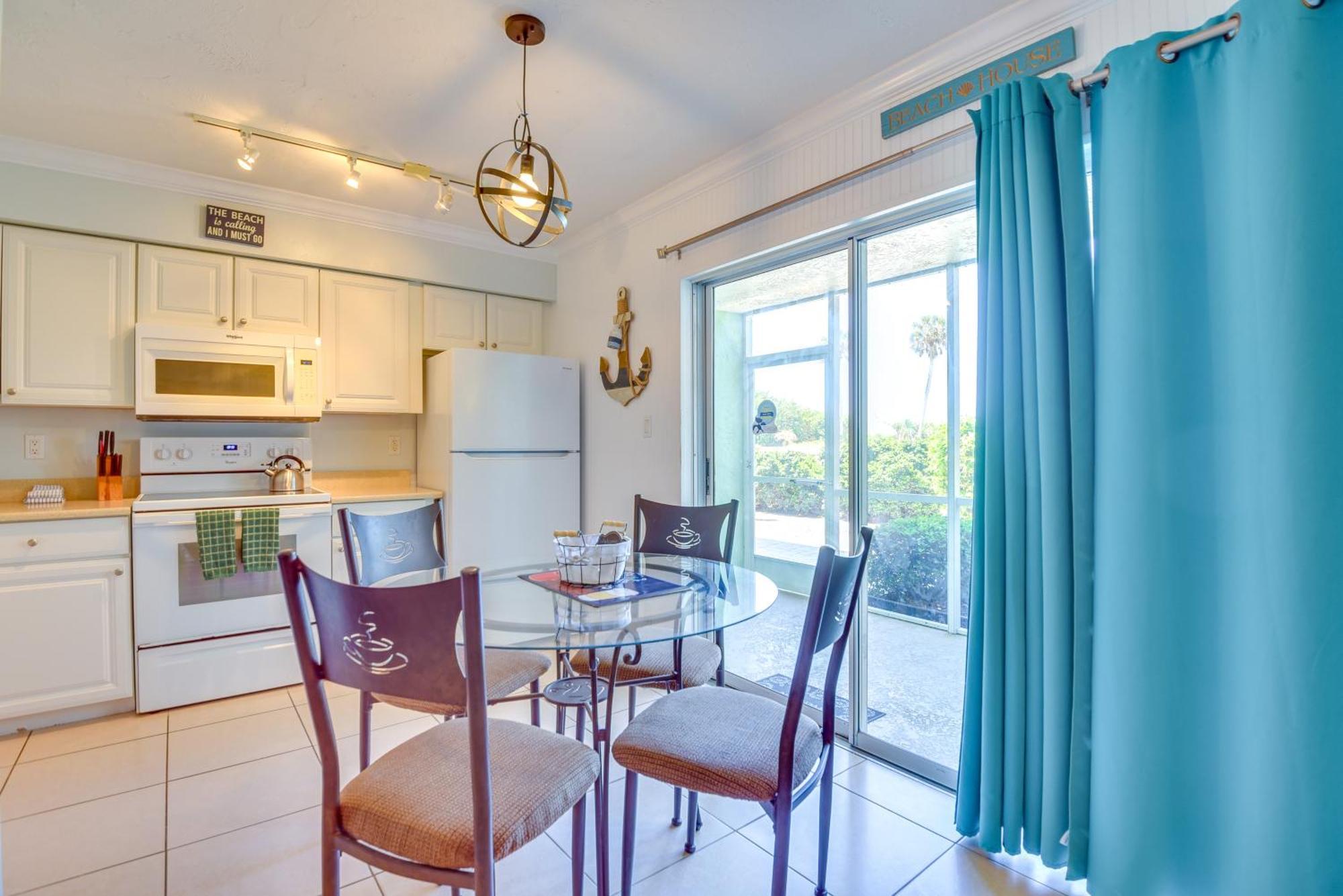 Gulf Getaway With Porch And Direct Beach Access! Daire Longboat Key Dış mekan fotoğraf